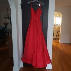 Sherry Hill formal gowm